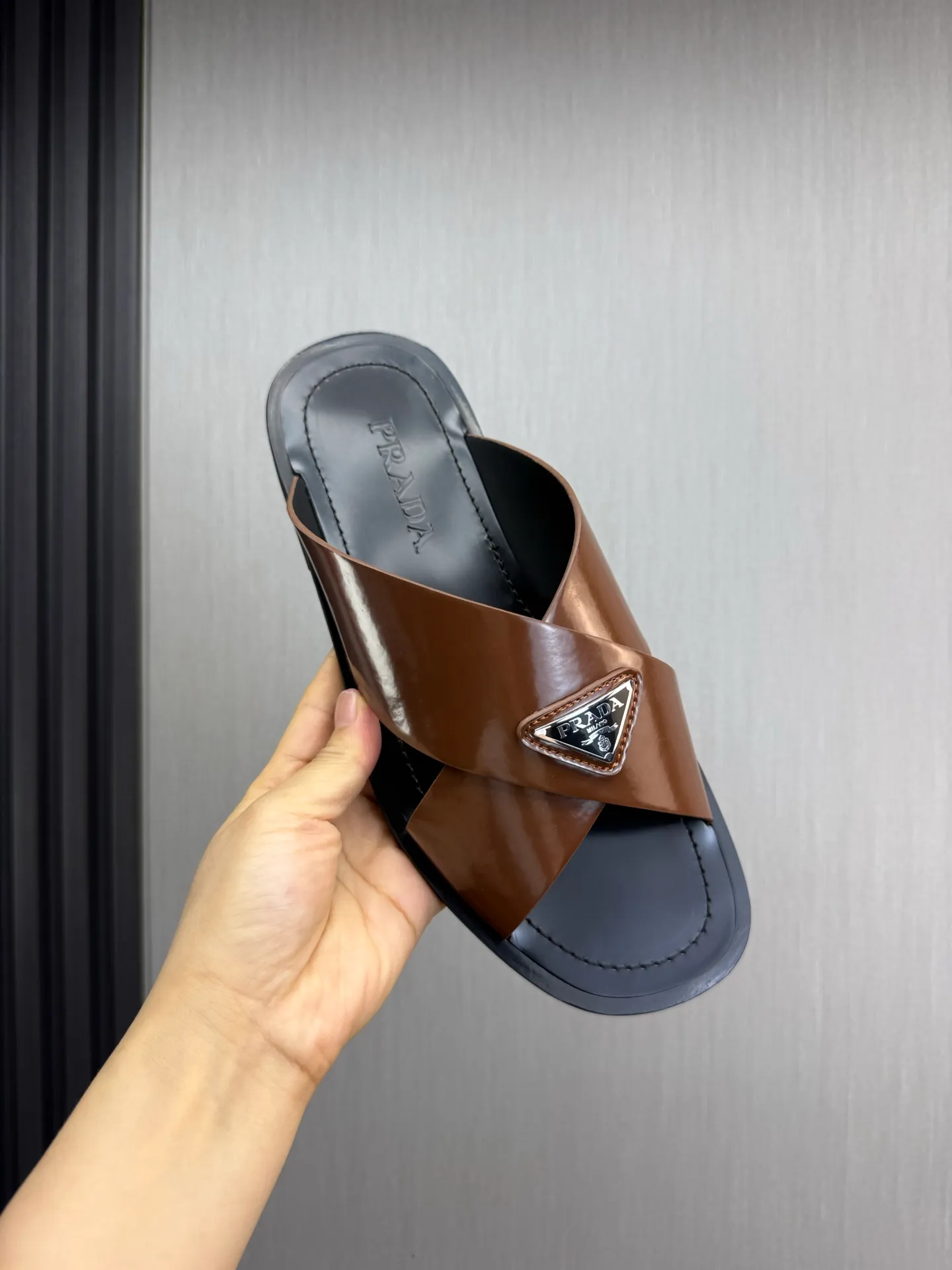 Factory price 340💰 ＰＲＡＤＡPrada - popular men's slippers hot sale 🔥 🩴Official website one to one production 38-45 sizes 45 46 🉑️Customized!